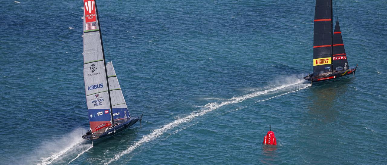 Una imagen de archivo de una regata de la última edición de la Copa América de Vela.