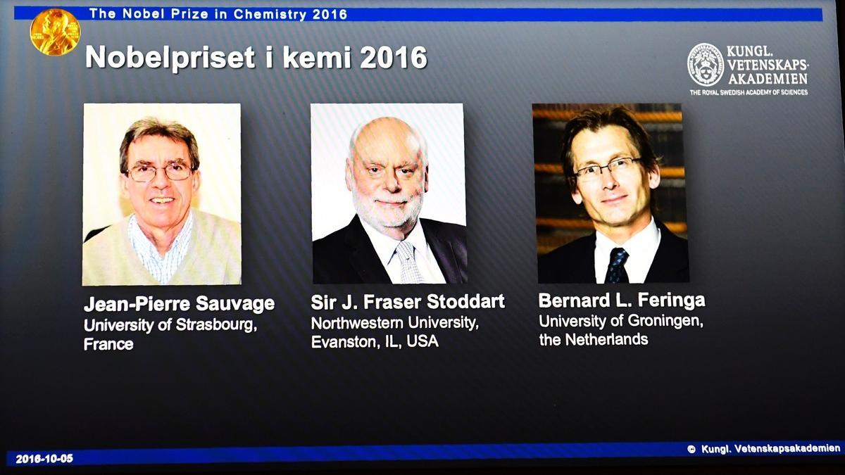 De izquierda a derecha, Jean-Pierre Sauvage, J. Fraser Stoddart y Bernard L. Feringa, Nobel de Química 2016.