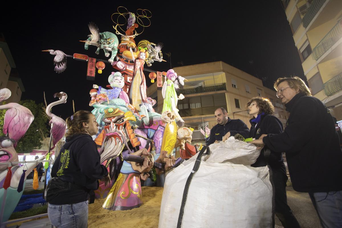 Plantà de las Fallas en Sagunt Plantà de las Fallas en Sagunt