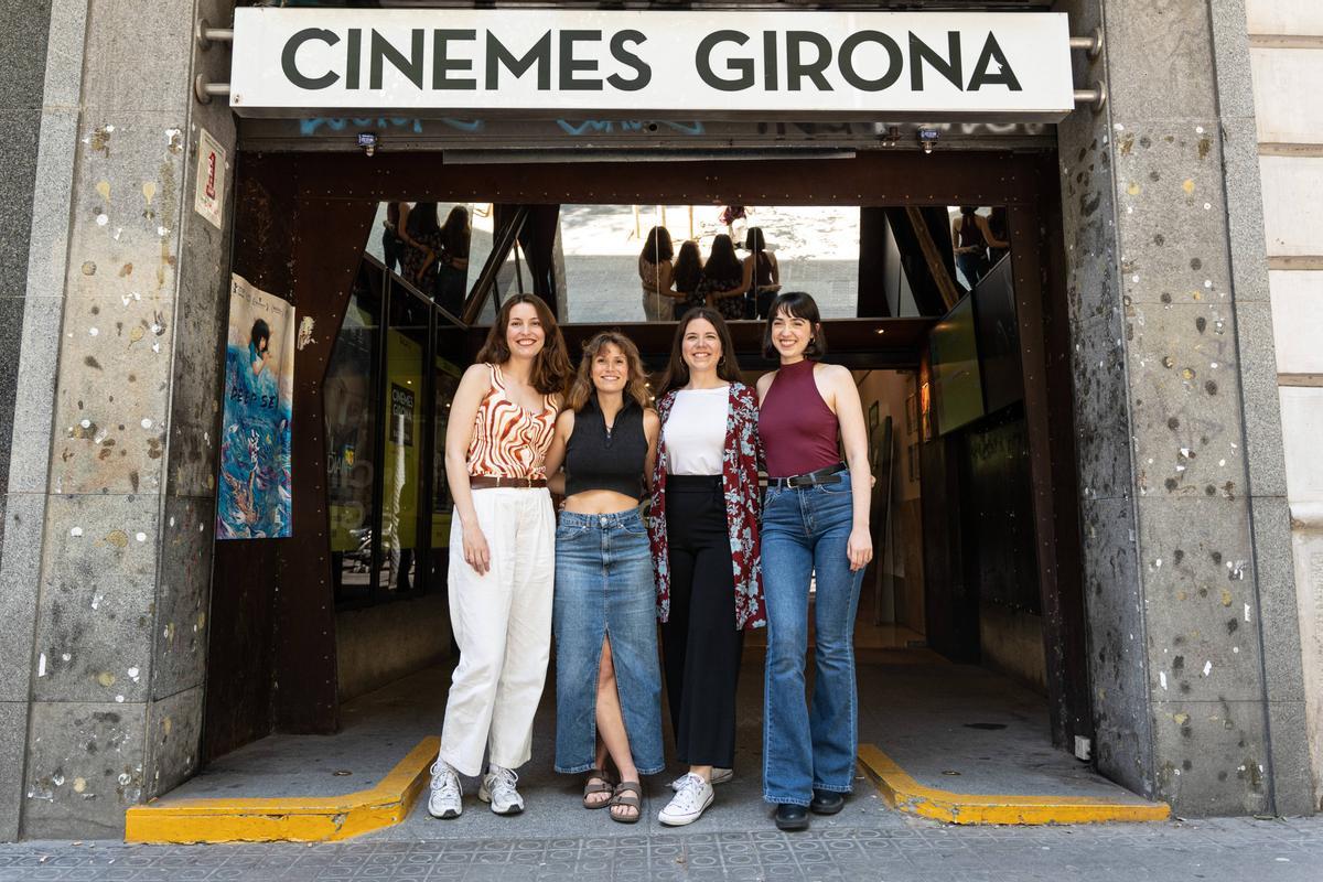 Las directoras Ariadna Fortuny, Mònica Cambra, Clàudia Garcia i Mònica Tort estrenan la película &quot;Un sol radiant&quot;, producida por Atiende Films. 