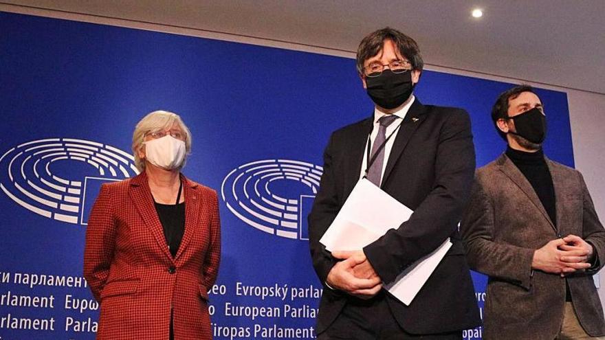 Carles Puigdemont, Clara Ponsatí i Toni Comín, al Parlament Europeu