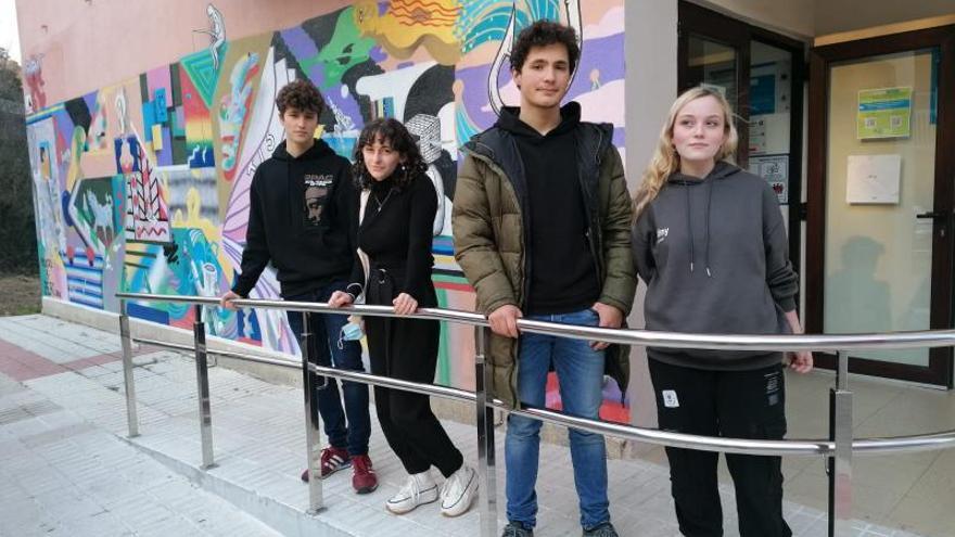Cuatro jóvenes moañeses toman las riendas para alertar de los problemas de salud mental