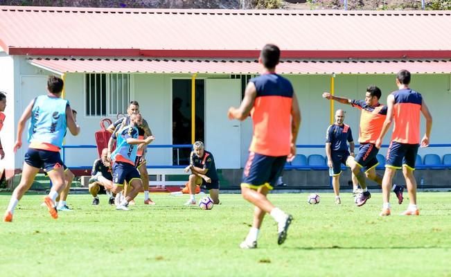 Entrenamiento UD Las Palmas en Barranco Seco ...