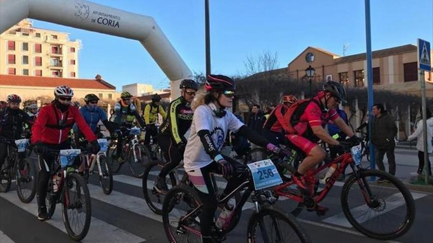 Una marcha en bicicleta atrae a 280 participantes