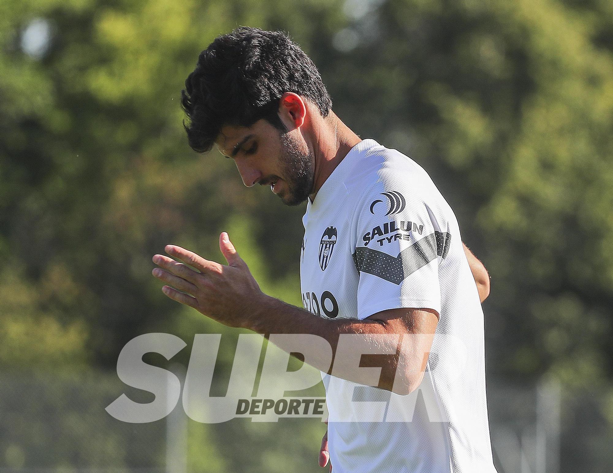 Entrenamiento vespertino del Valencia cf