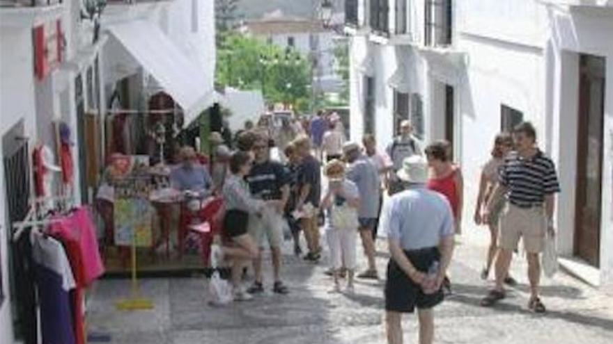 Turistas alemanes en Frigiliana.