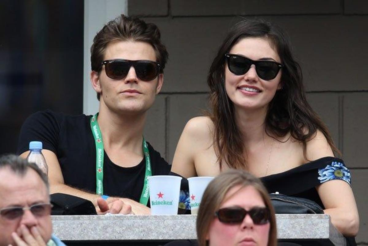 Paul Wesley y su novia Phoebe Tonkin