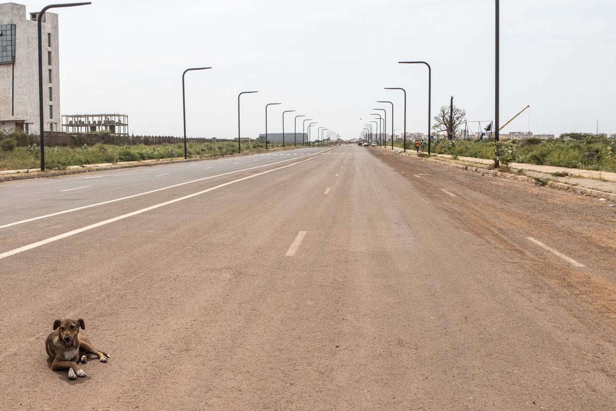 Estos son los trabajadores que construyen la nueva ciudad de Diamniadio (Senegal)