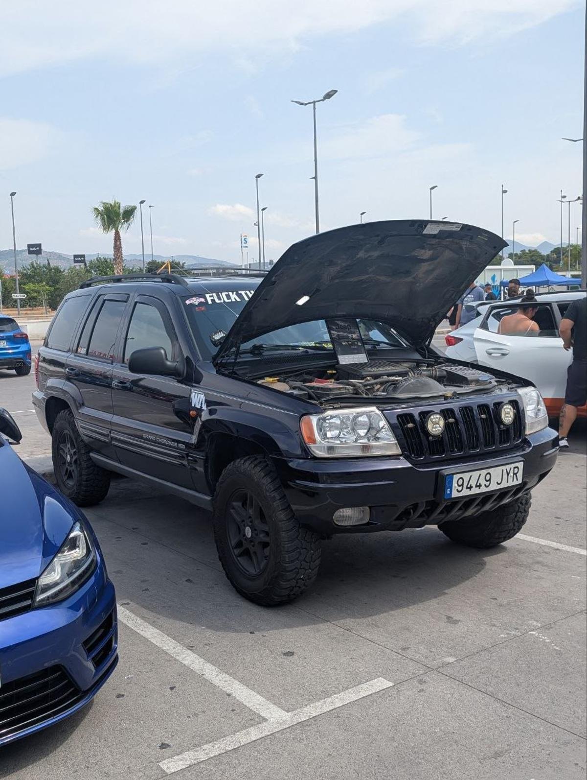 Desde un Nissan de 60.000 euros llegado de Japón hasta proyectos hechos en casa: así es el Cars&Coffee de Castelló