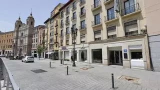 Calor sofocante en Zaragoza: "Echamos en falta más árboles y más bancos"