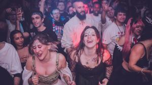 Asistentes con atuendo de fantasía en una edición anterior de una fiesta medieval.