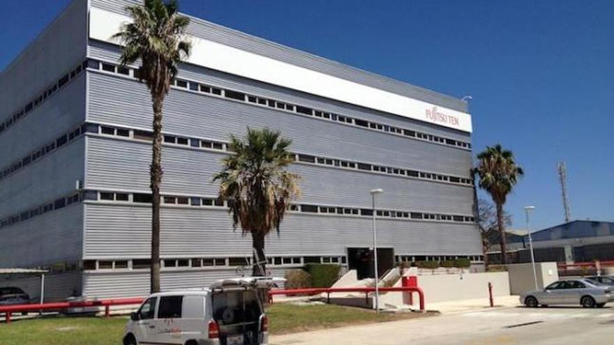 La fábrica Fujitsu afirma que tiene asegurados materiales hasta la próxima semana