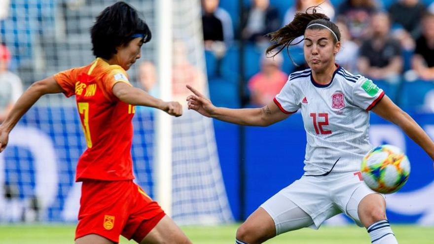 Patri Guijarro, durante el partido ante China.