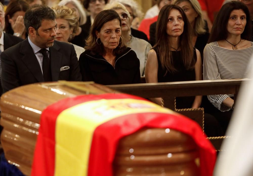 Funeral de Arturo Fernández: Emoción para despedir al chatín de la Puerta de la Villa