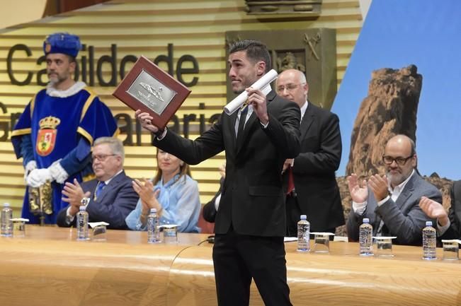 Entrega de Honores y Distinciones del Cabildo de ...