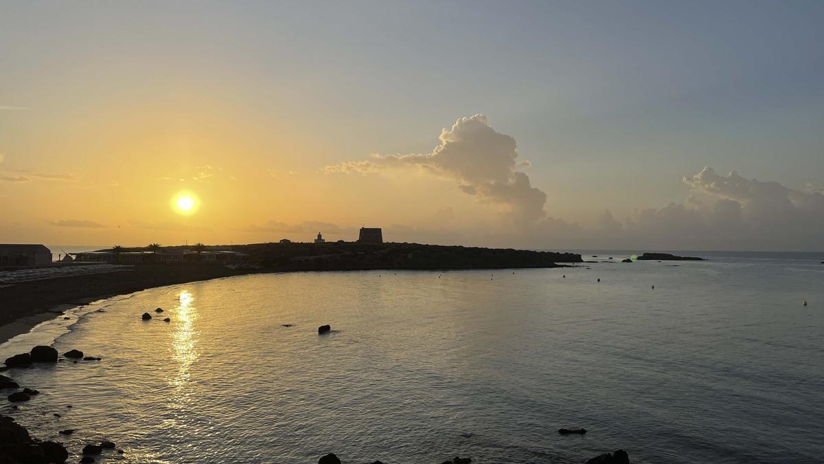 Un atardecer en la isla de Tabarca.