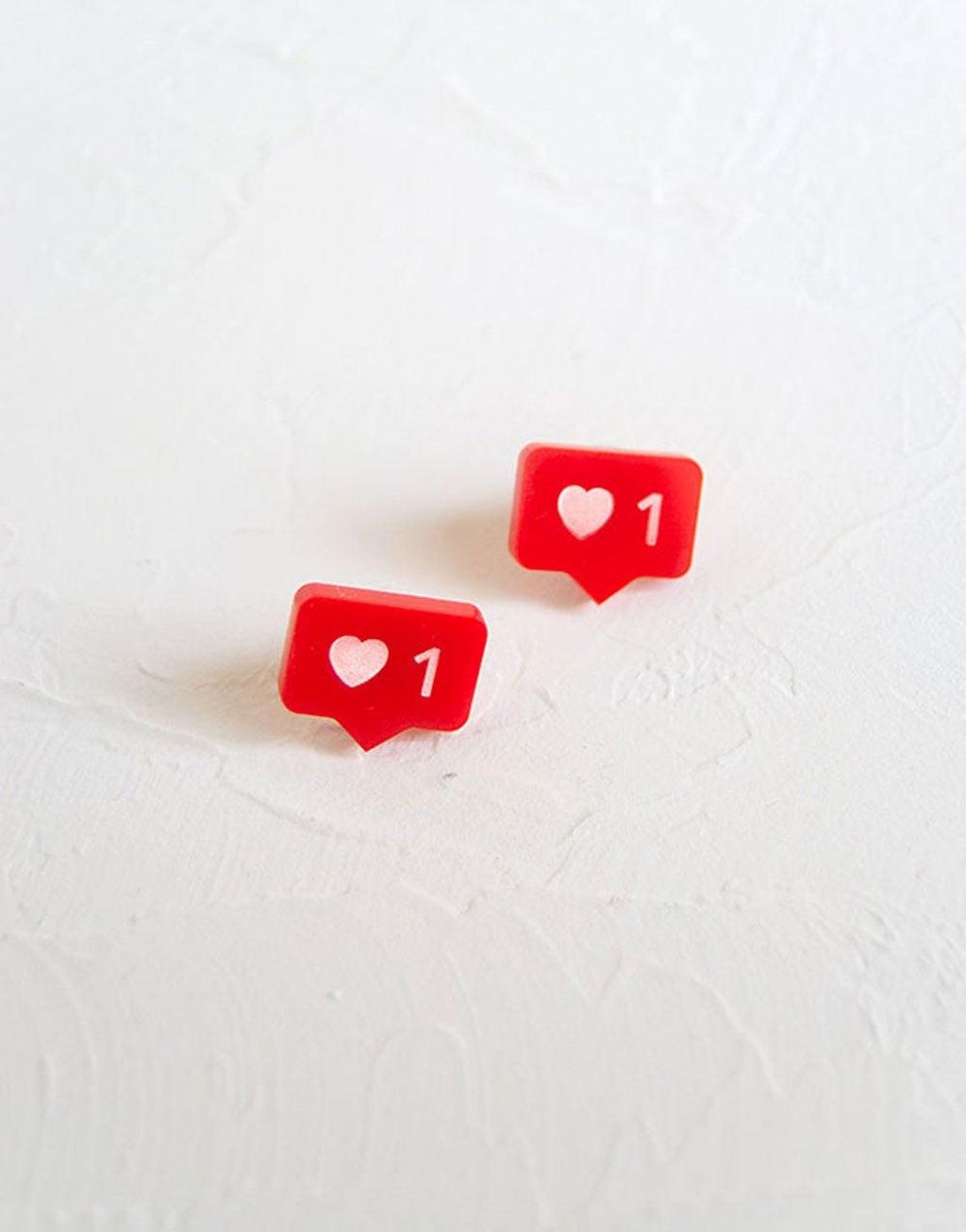 Tiny Like pendientes de 'Knots Madre With Love'. Puedes comprarlos aquí.