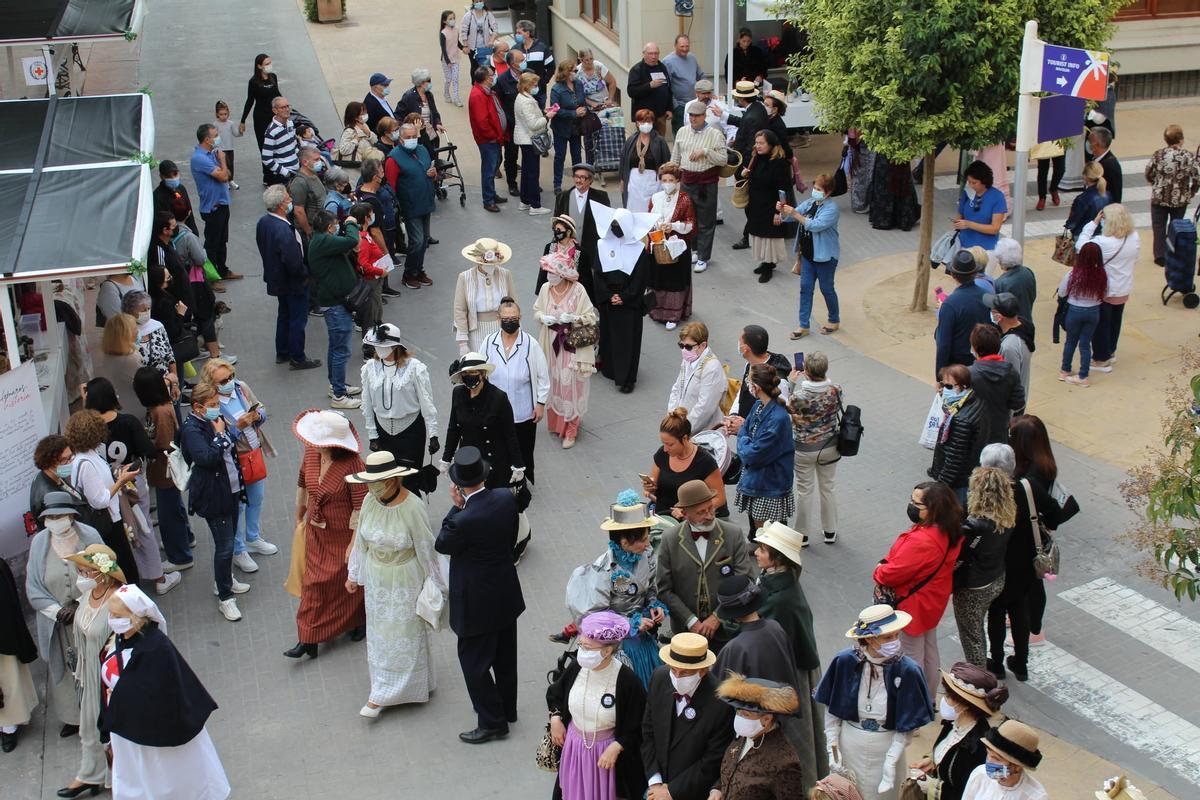 Escenas de Novelda Modernista.