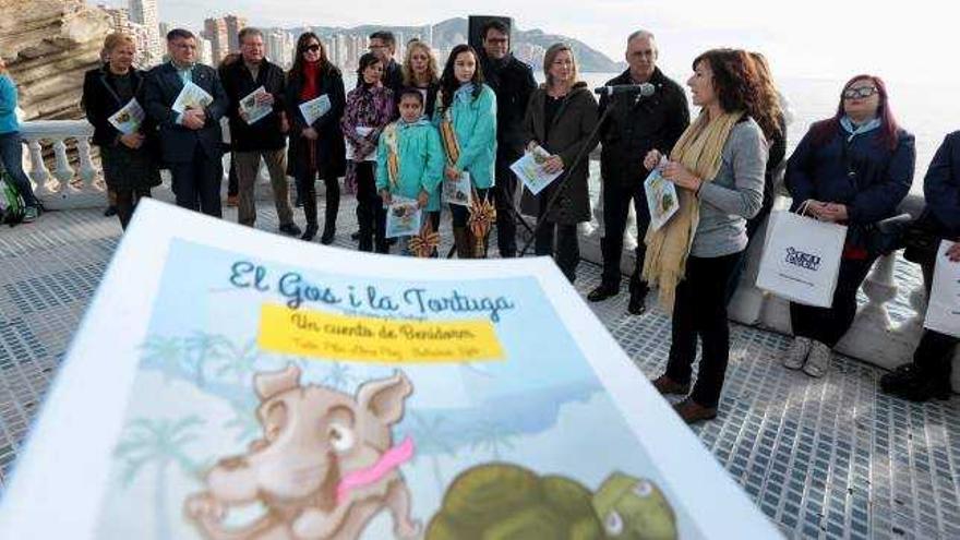 La presentación, en el castillo, contó con gran asistencia.