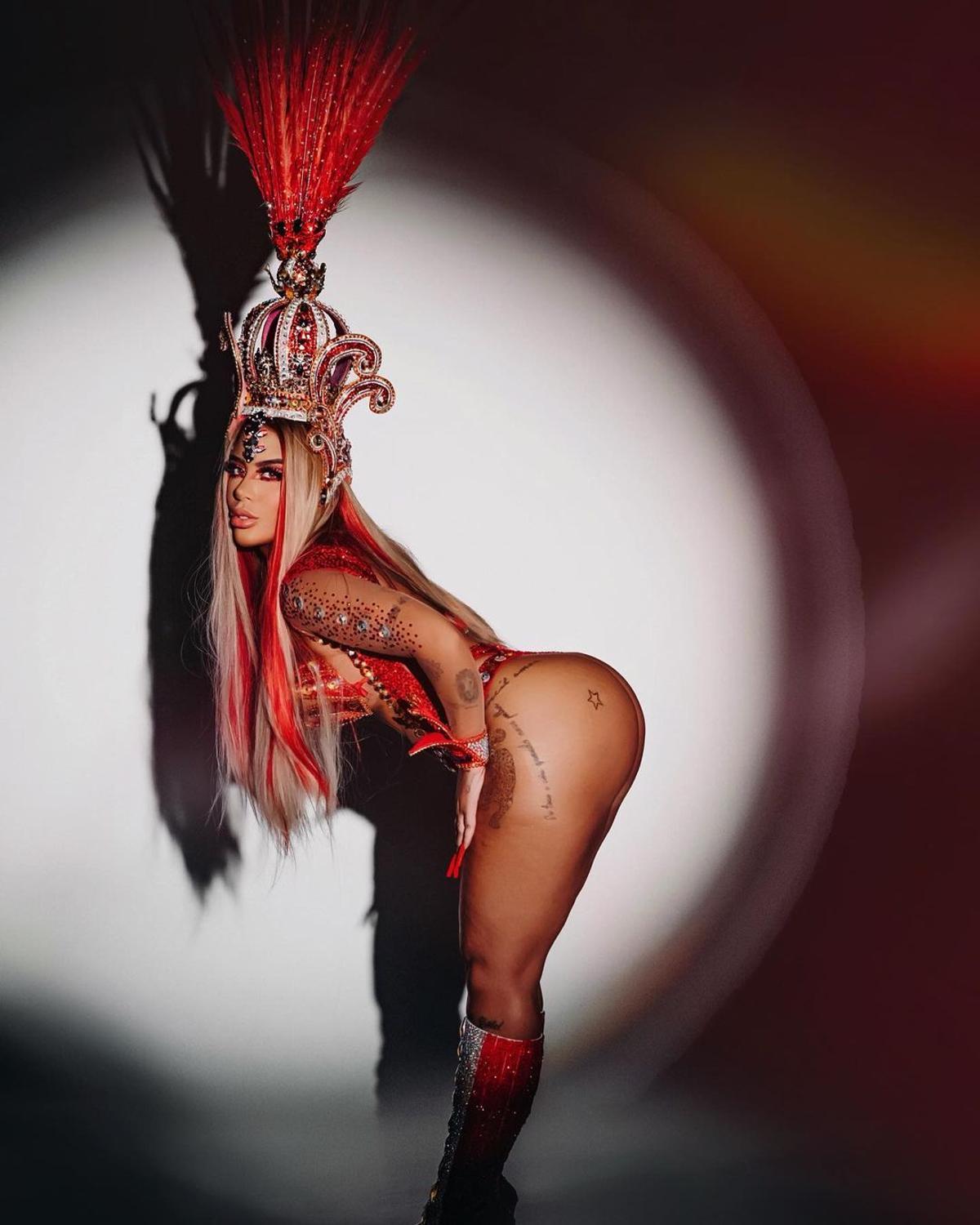 La hermana de Neymar arrasa en los carnavales de Brasil con este espectacular disfraz