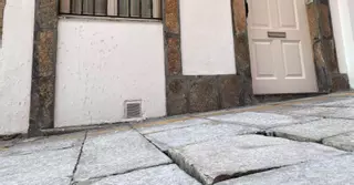 Un año de amargura por una losa