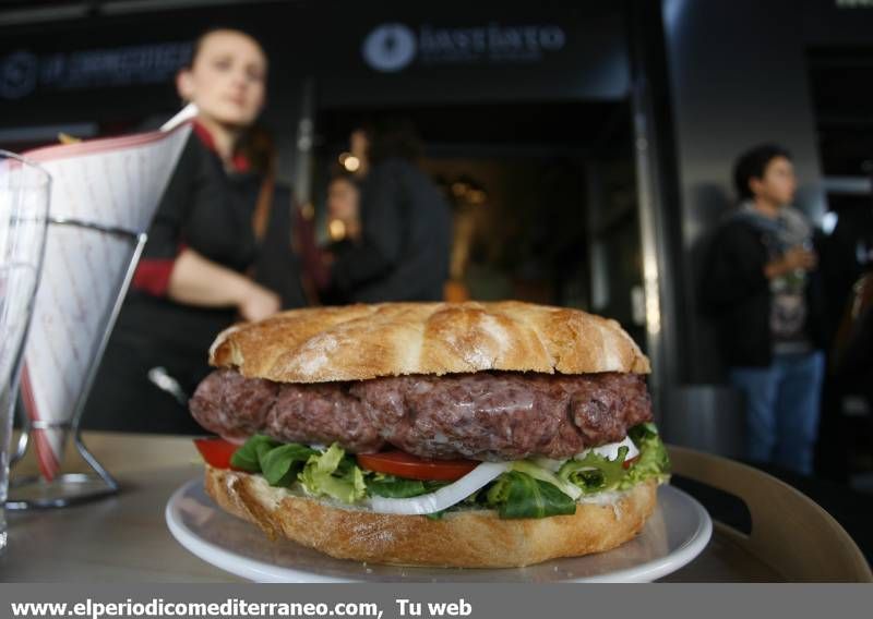 GALERÍA DE FOTOS -- Nace Instinto Gourmet Burger, el hogar de la hamburguesa premium