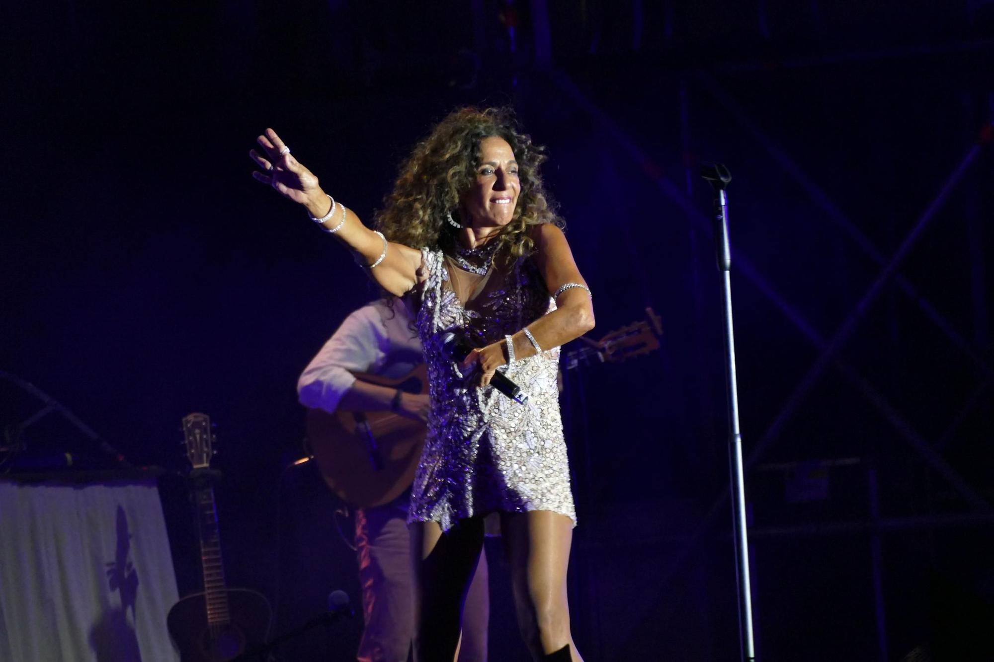 Roses es rendeix davant Rosario Flores a Sons del Món