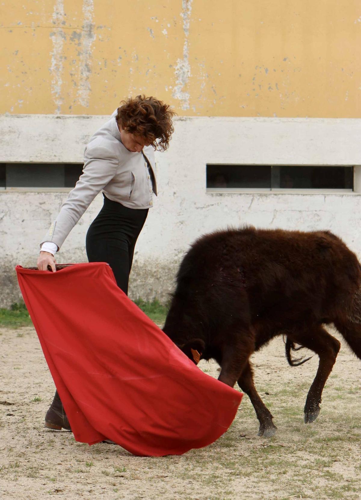 El novillero Borja Escudero estrena apoderado