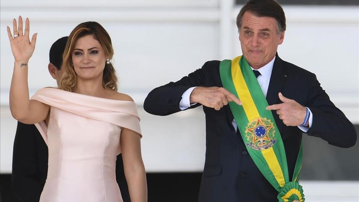 Michelle y Jair Bolsonaro, durante la toma de posesión del segundo como presidente de Brasil.