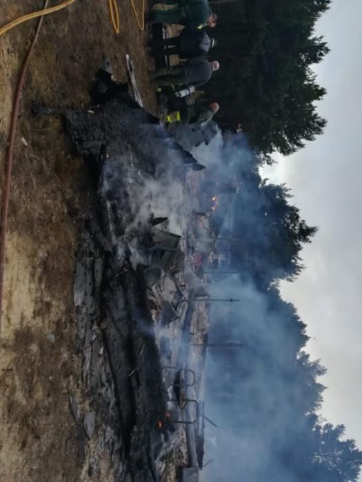 Incendio en el Centro del Lobo de Robledo.