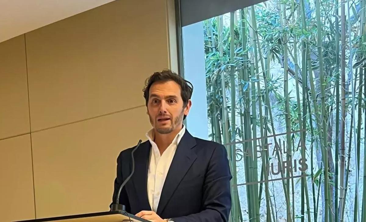 Uno de los dos ponentes será Albert Rivera