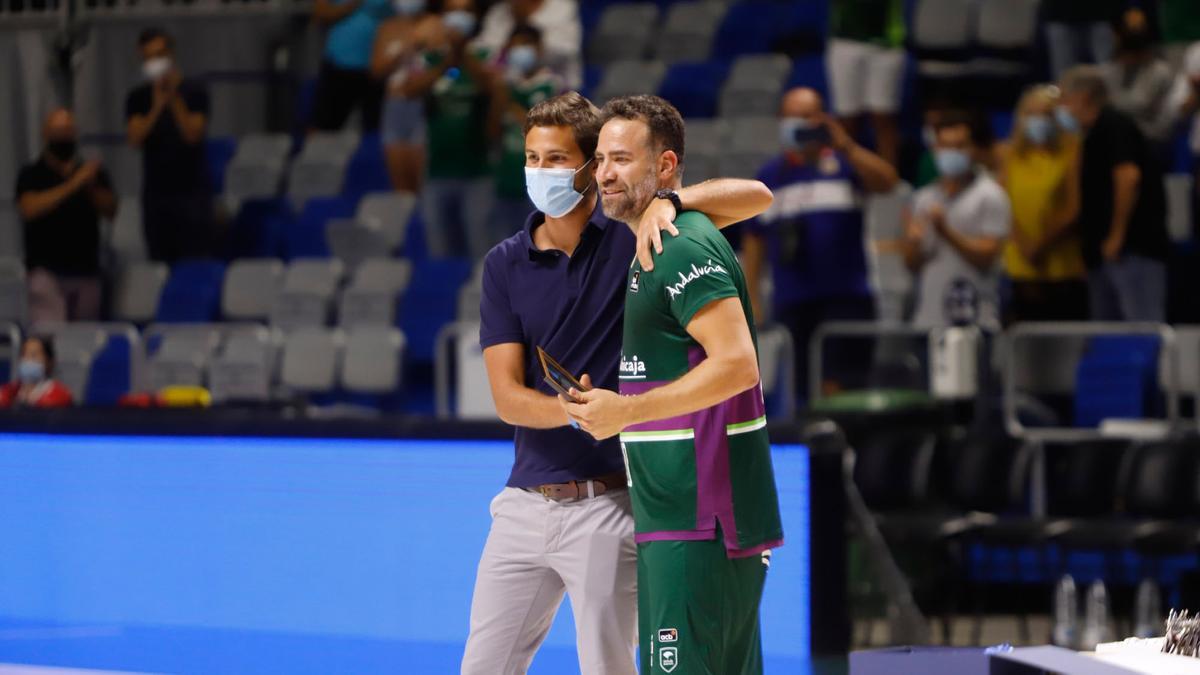 Carlos Cabezas juega su último partido con el Unicaja en el Carpena