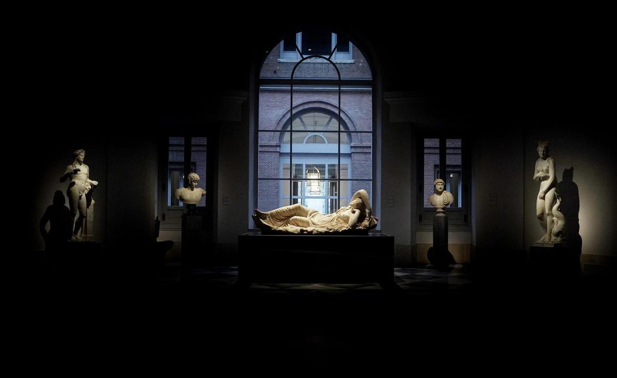El Prado, a primera hora de la mañana.