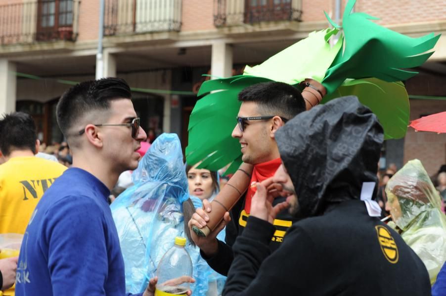 La lluvia no restó ambiente a la petición del Toro