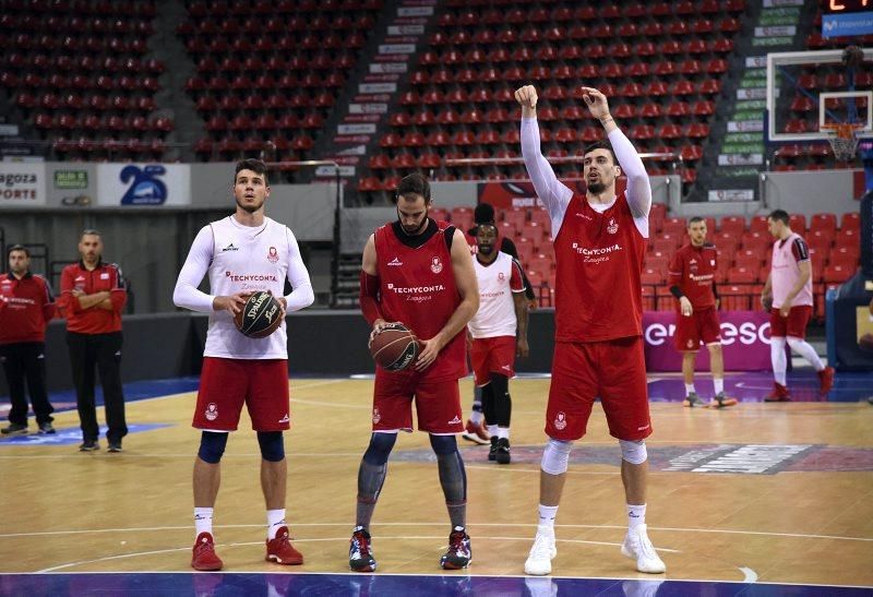 Entrenamiento a puerta abierta del Tecnyconta Zaragoza