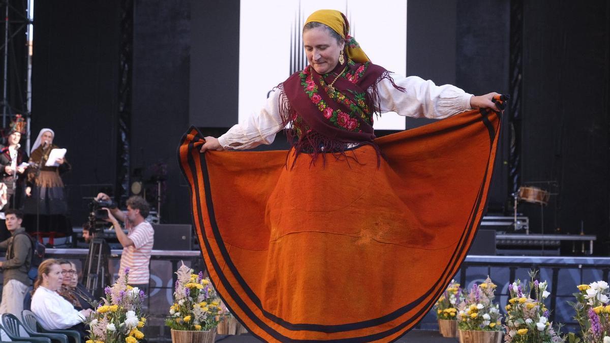 Un dos momentos do Día do Traxe Galego do programa das Festas do Apóstolo de 2026