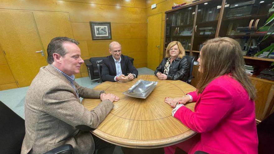 Marcelino Marcos y Begoña López, a izquierda y derecha, con José Manuel Herrero y la subdirectora de Alimentos de España, Purificación González.