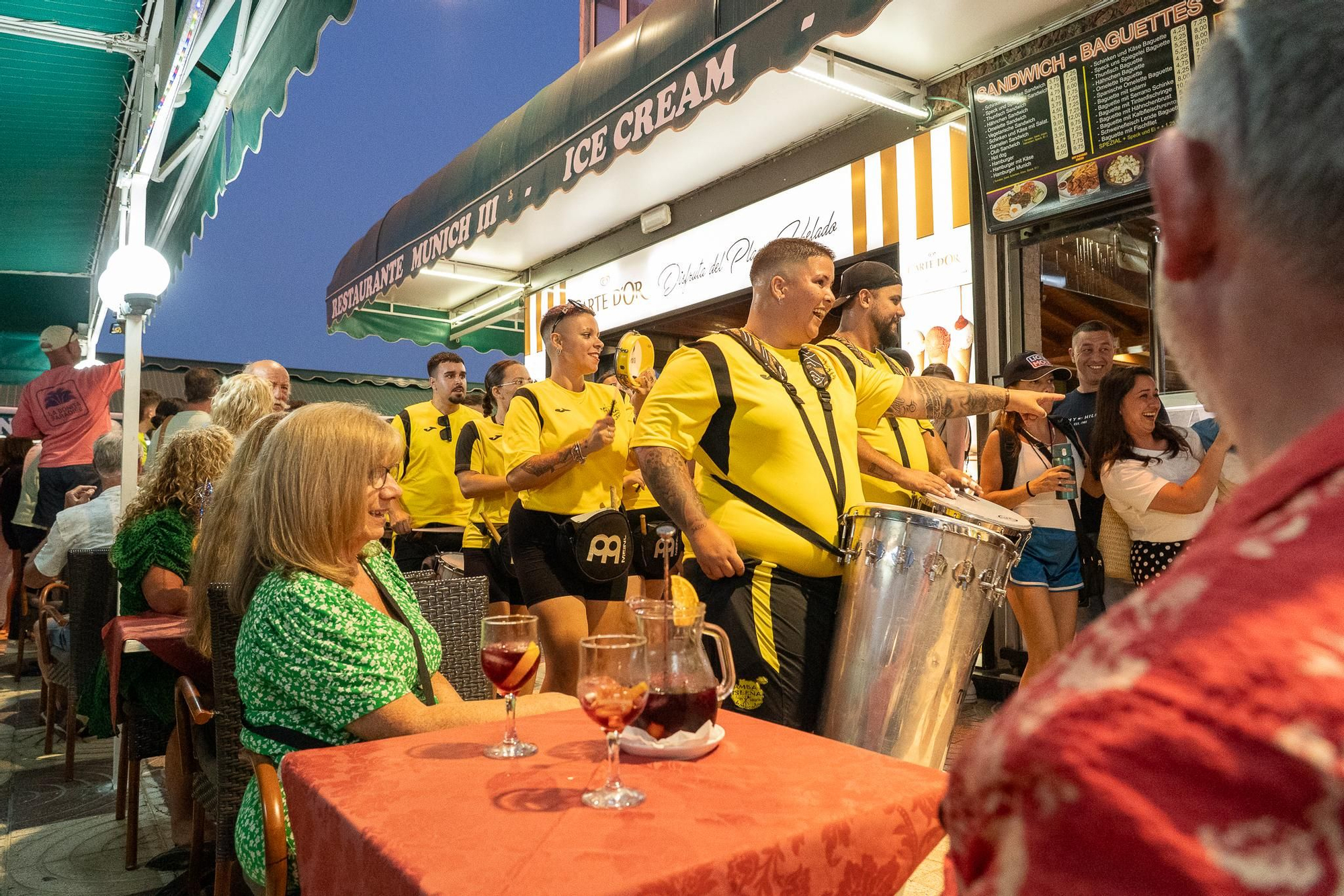 Celebración de las hogueras de San Juan en Playa del Inglés