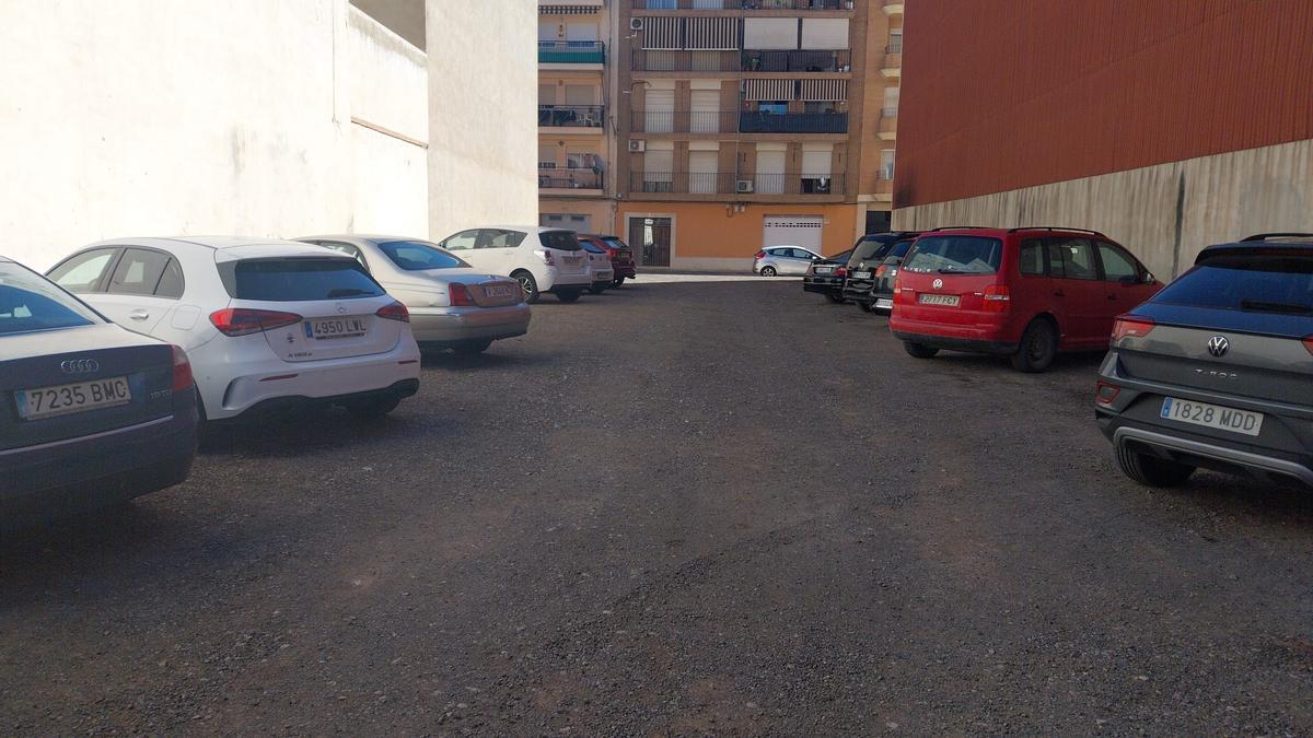 Zona de aparcamiento donde ya se ha intervenido.