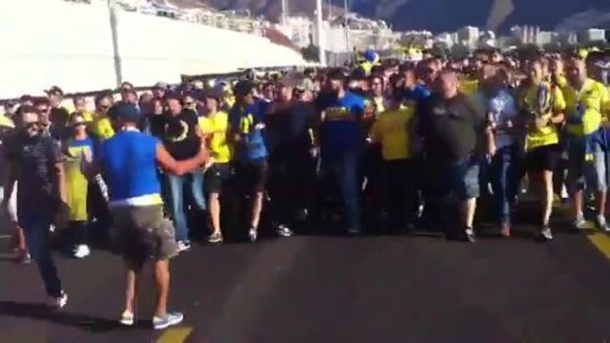 Derbi: Llegada a Tenerife de los aficionados de la UD Las Palmas