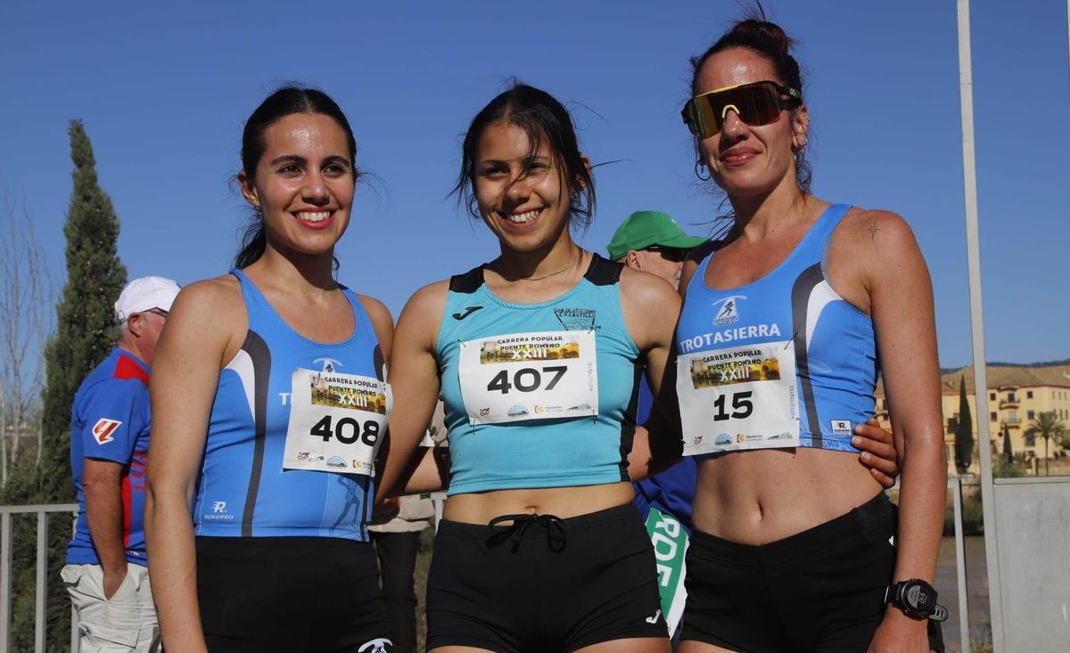 Yolanda López, Inma Corpas y Virginia Moya, a la conclusión de la carrera.