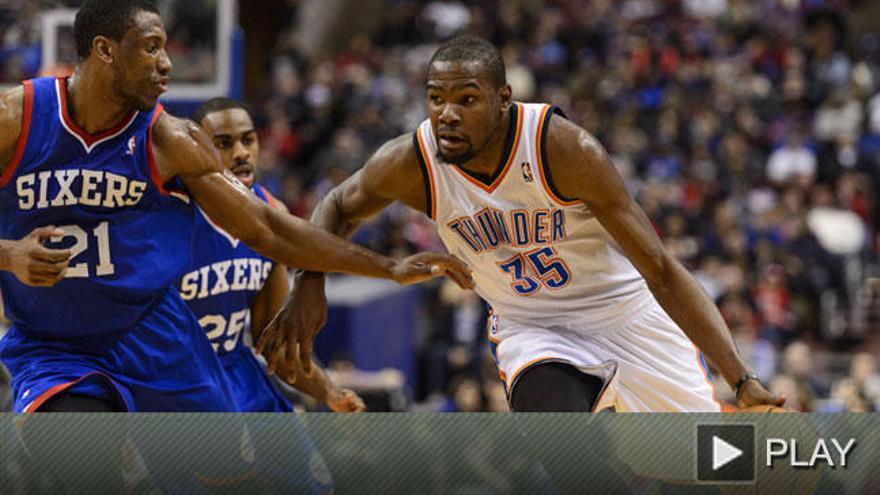 Durant en una acción frente a los Sixers.