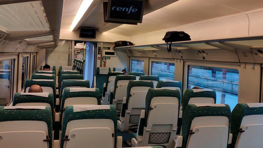 Estupor entre los viajeros por la discriminación de precios del tren Zamora Alicante
