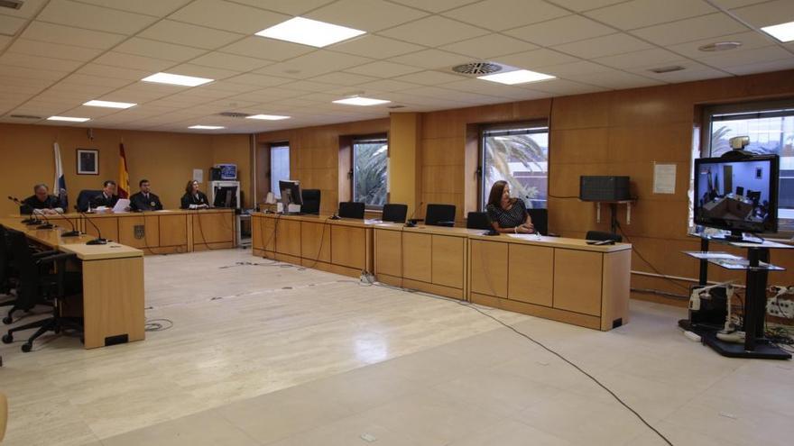 Juicio en el que se utilizó el sistema de videoconferencia en la Sección V de la Audiencia Provincial de Santa Cruz de Tenerife.