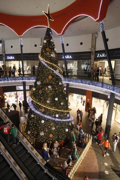 Acte d'encesa dels llums de Nadal a l'Espai Gironès