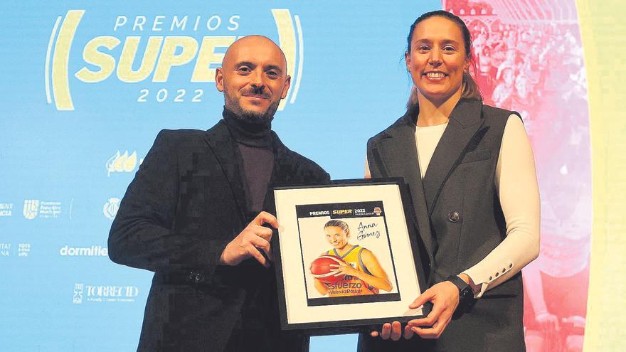 La capitana de los primeros títulos de Valencia Basket