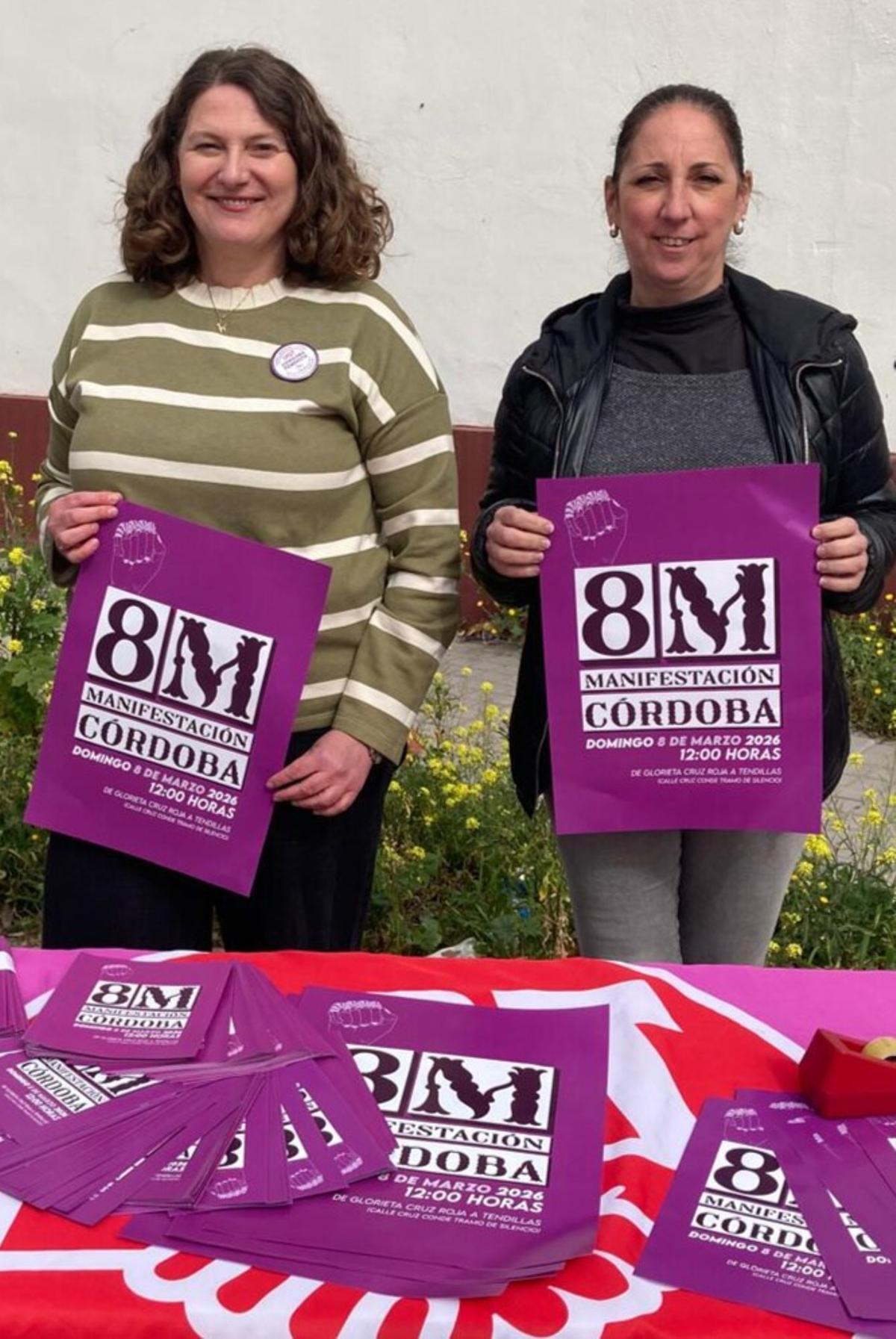 Carmen Donoso, a la izquierda, junto a la secretaria de Igualdad de UGT Córdoba, Paqui Haro.