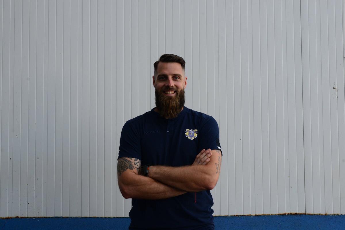 Juan del Arco. Segundo entrenador. Edad: 34 años. Lugar de nacimiento: Leganés. Núm. temporadas en el club: 4 Juan del Arco. Segundo entrenador. Edad: 34 años. Lugar de nacimiento: Leganés. Núm. temporadas en el club: 4