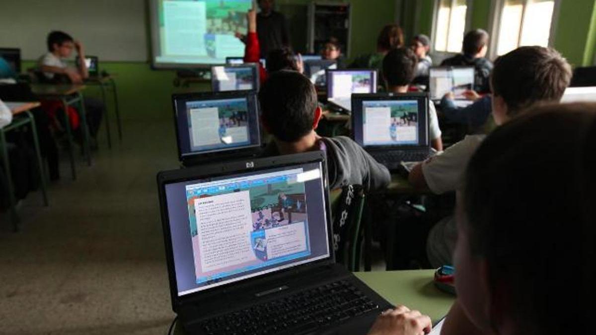 Alumnos de secundaria, en clase.