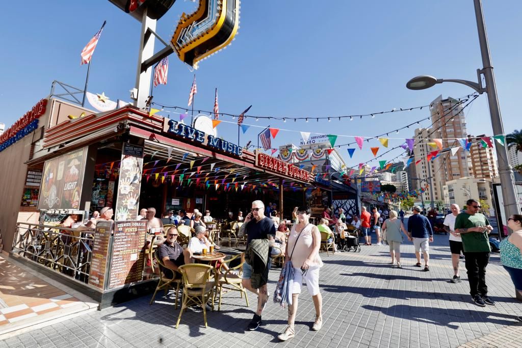 Punto de vacunación para los turistas en la zona inglesa de Benidorm